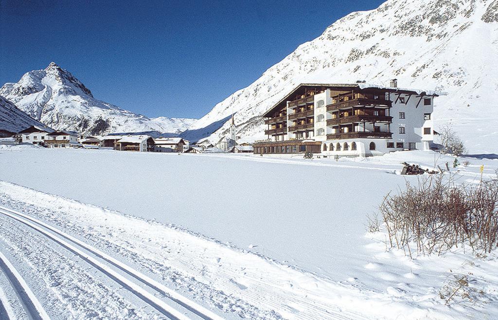 Alpenhotel Tirol Galtür Exteriör bild
